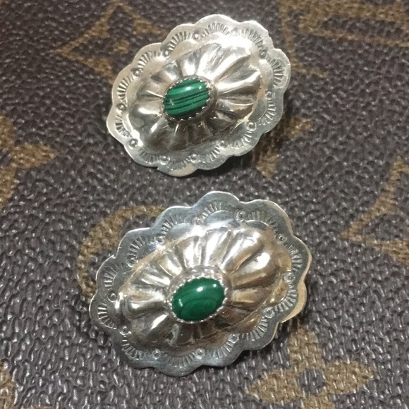 Vintage Navajo Sterling Silver Green Malachite Large Oval Post Earrings Signed - Picture 8 of 16